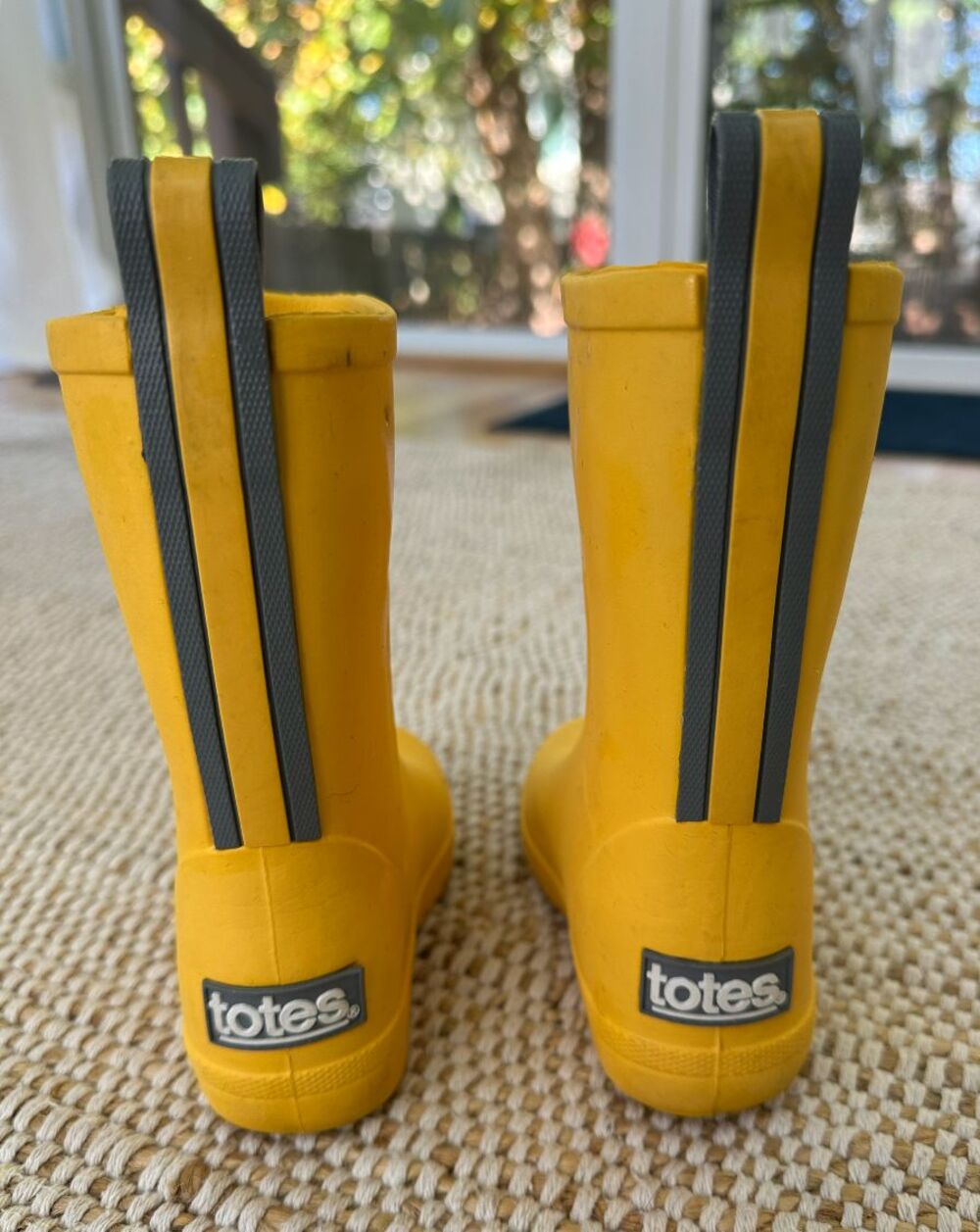 Totes Yellow Cirrus Charley Kids Rainboots Size 5-6